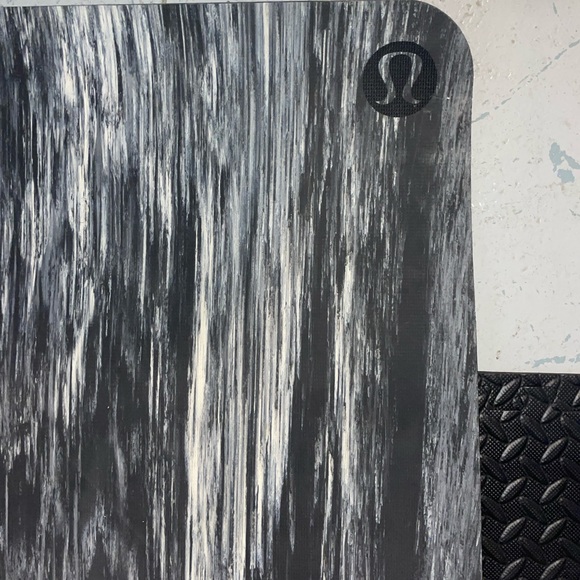 lululemon athletica Other - Lululemon Yoga Mat